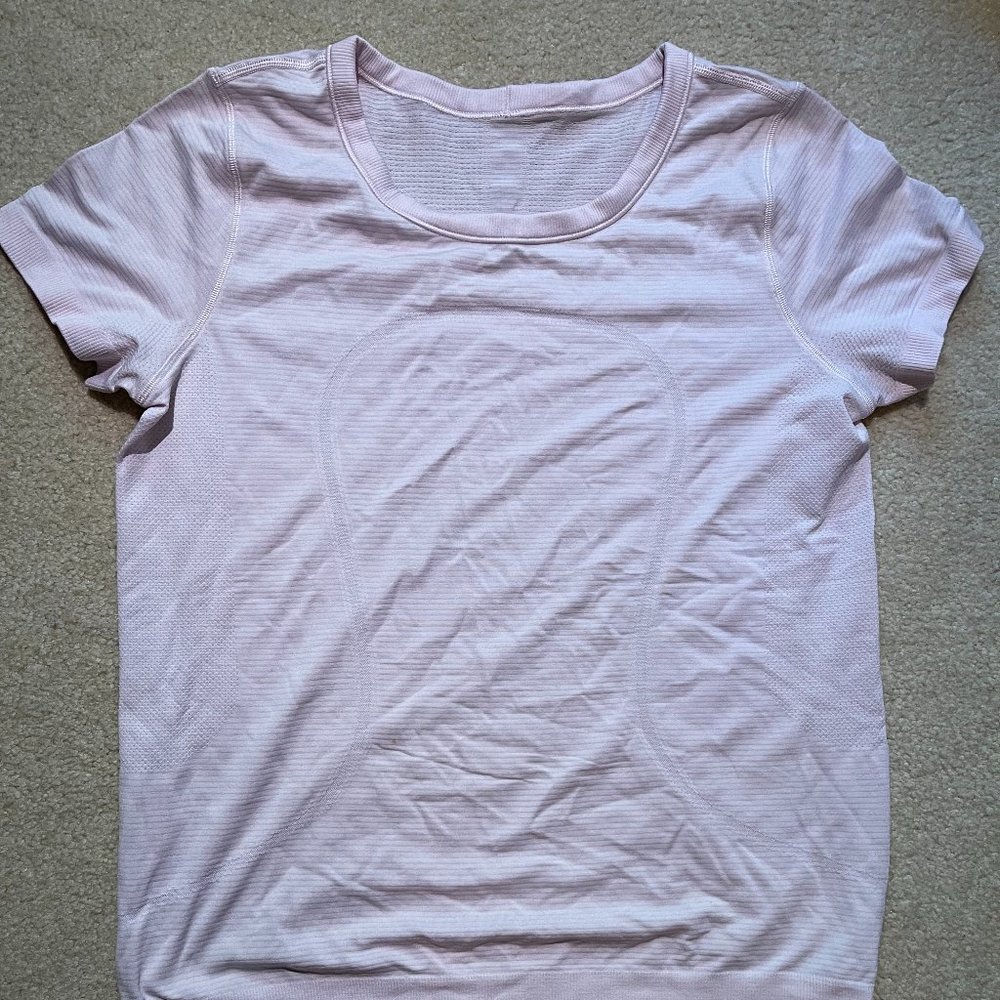 Lululemon Women's Small T-Shirt Small Size Light Purple Color